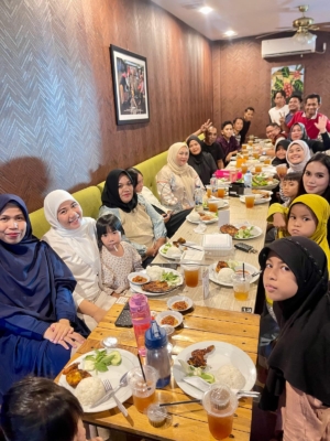 Reuni Alumni 1999-2000 SMPN 28 Bandar Lampung Digelar Hangat di RM Cikwo