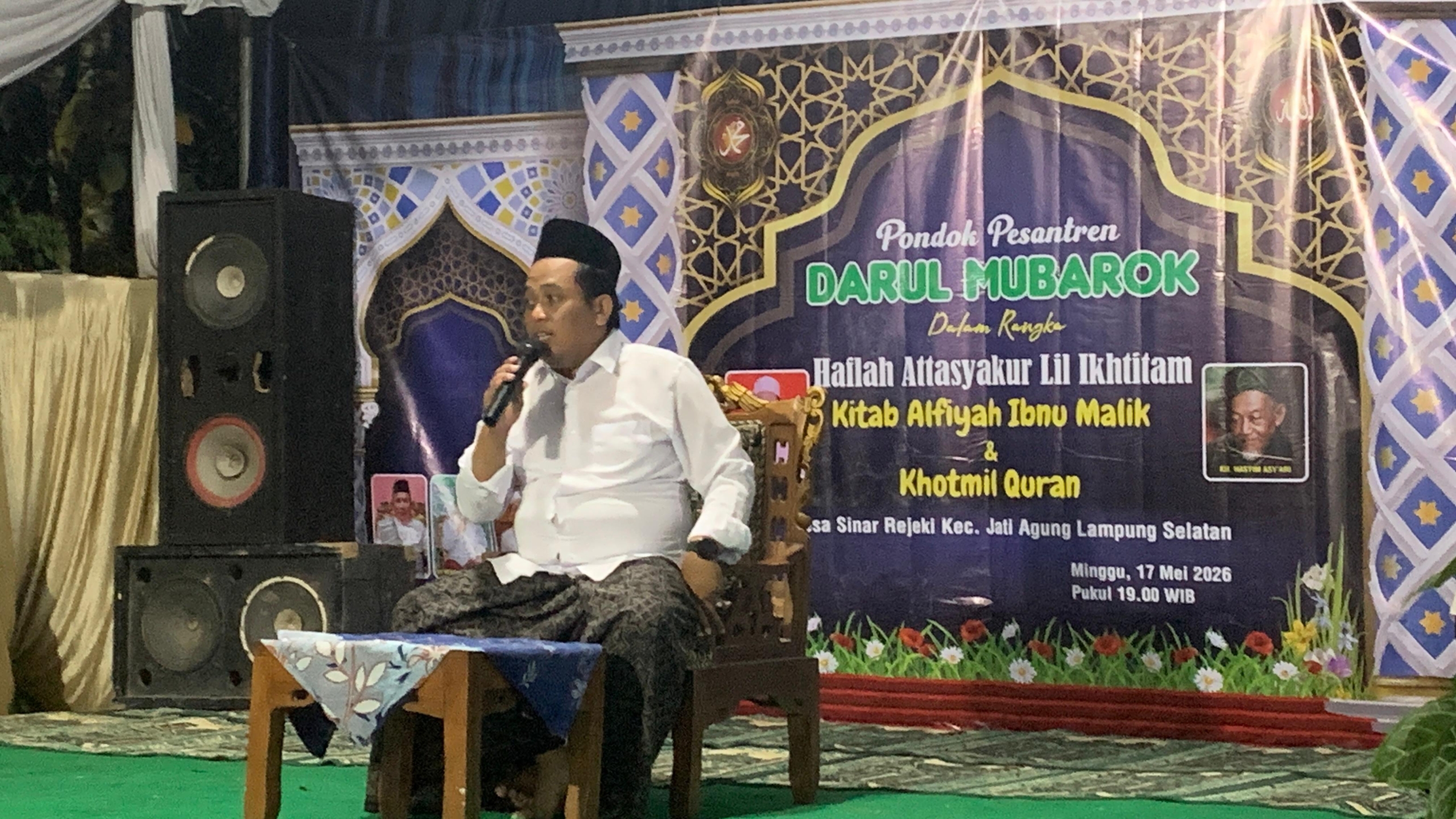 Suasana Haru Warnai Haflah Attasyakur Ponpes Darul Mubarok di Jati Agung