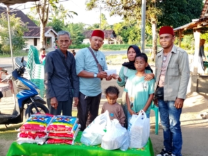 Korban Jalan Berlubang, Warga Tubaba Bantu Keluarga Karim