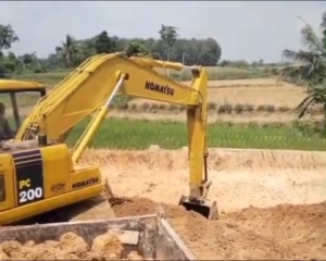 Galian C Ilegal di Margo Lestari Diduga Gunakan Excavator