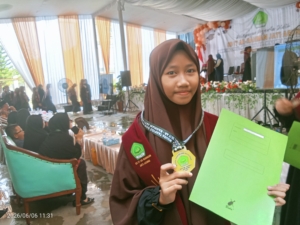 Prestasi Tahfidz Aqila Putri Rahmat Raih Predikat Mumtaz