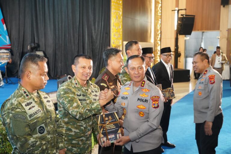 Sinergi TNI-Polri Makin Solid di HUT Bhayangkara ke-80 Lampung