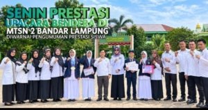 Prestasi MTsN 2 Bandar Lampung Warnai Upacara Senin
