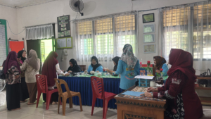 Deteksi Dini MTsN 2 Bandar Lampung Cek Kesehatan Guru